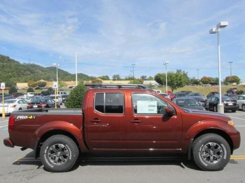 Photo of a 2016-2018 Nissan Frontier in Forged Copper (paint color code CAU)