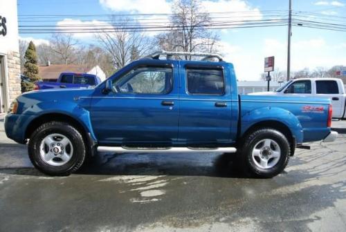 Photo of a 2001-2004 Nissan Frontier in Electric Blue (paint color code BX7)