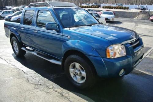 Photo of a 2001-2004 Nissan Frontier in Electric Blue (paint color code BX7)