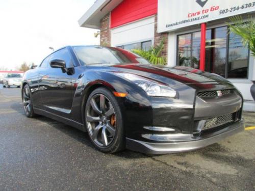 Photo of a 2009-2011 Nissan GT-R in Black Obsidian (paint color code KH3)