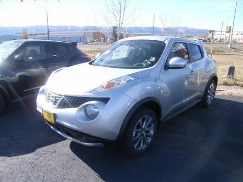 Photo of a 2013-2017 Nissan Juke in Brilliant Silver (paint color code K23)