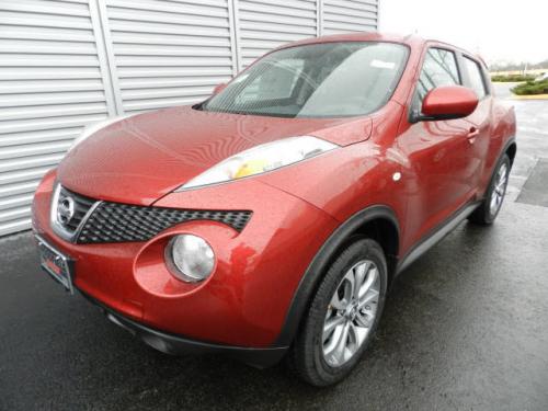 Photo of a 2011-2017 Nissan Juke in Cayenne Red (paint color code NAH)