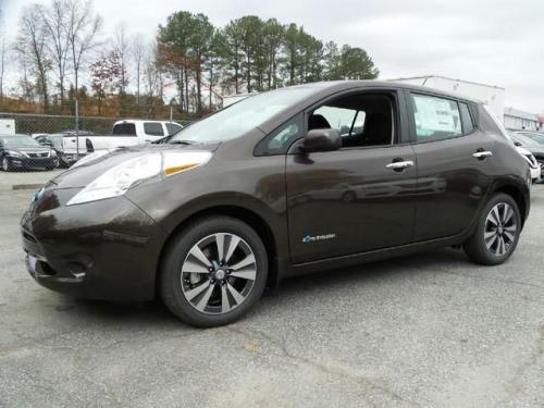 Photo of a 2016-2017 Nissan Leaf in Forged Bronze (paint color code CAT)