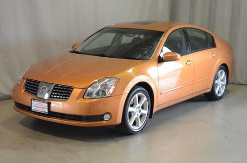 Photo of a 2004 Nissan Maxima in Radiant Ember (paint color code A19)