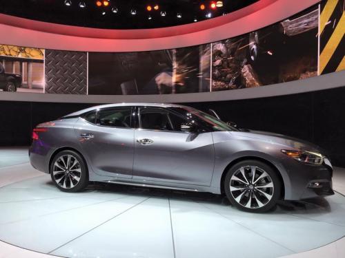 Photo of a 2016-2023 Nissan Maxima in Gun Metallic (paint color code KAD)