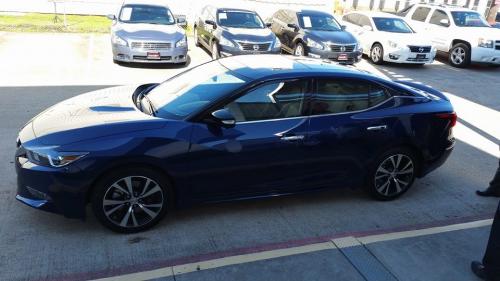 Photo of a 2016-2023 Nissan Maxima in Deep Blue Pearl (paint color code RAY)