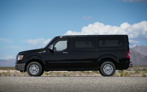 Photo of a 2012-2021 Nissan NV in Super Black (paint color code KH3)