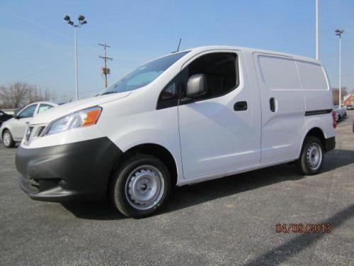 Photo of a 2013-2021 Nissan NV200 in Fresh Powder (paint color code QM1)