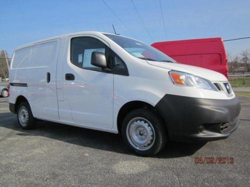 Photo of a 2013-2021 Nissan NV200 in Fresh Powder (paint color code QM1)