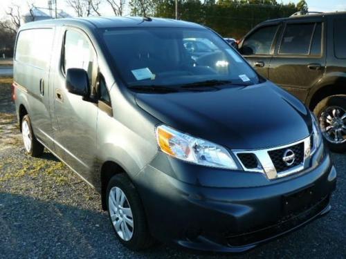 Photo of a 2015-2019 Nissan NV200 in Graphite Blue Metallic (paint color code RAQ)