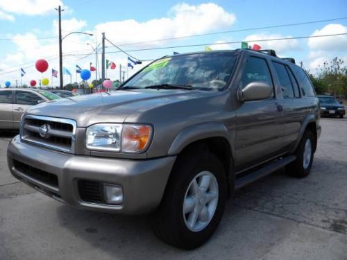 Photo of a 2001-2002 Nissan Pathfinder in Bronzed Gray (paint color code KX0)