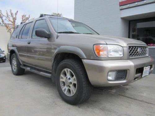 Photo of a 2001-2002 Nissan Pathfinder in Bronzed Gray (paint color code KX0)