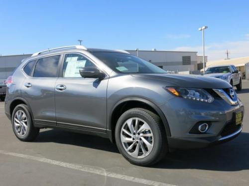 Photo of a 2014-2020 Nissan Rogue in Gun Metallic (paint color code KAD)