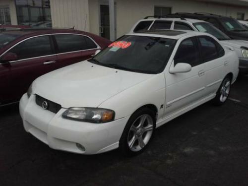 Photo of a 2001-2006 Nissan Sentra in Cloud White (paint color code QM1)