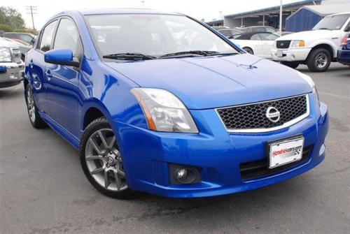 Photo of a 2009-2012 Nissan Sentra in Metallic Blue (paint color code B17)