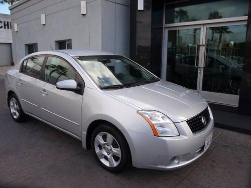 Photo of a 2007-2012 Nissan Sentra in Brilliant Silver (paint color code K23)