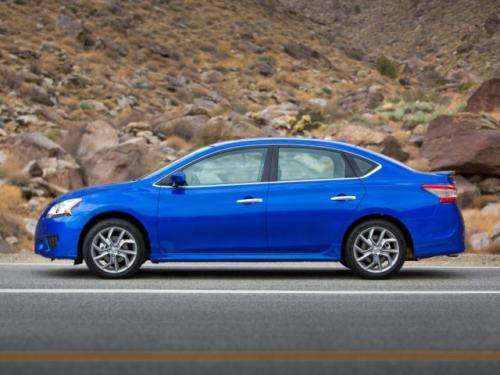 Photo of a 2013-2015 Nissan Sentra in Metallic Blue (paint color code B17)