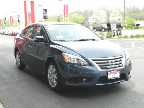 Photo of a 2013-2017 Nissan Sentra in Graphite Blue (paint color code RAQ)