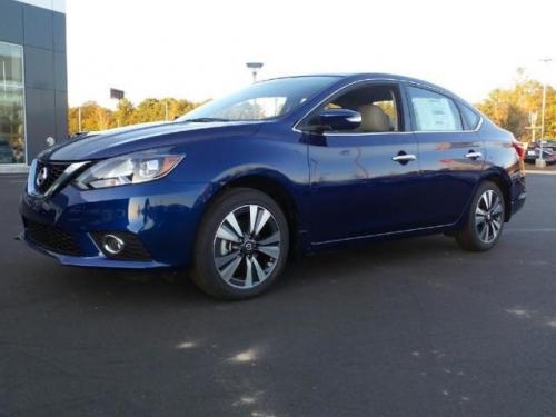 Photo of a 2016-2019 Nissan Sentra in Deep Blue Pearl (paint color code RAY)