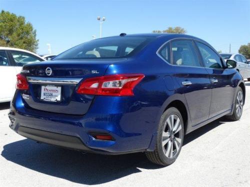 Photo of a 2016-2019 Nissan Sentra in Deep Blue Pearl (paint color code RAY)