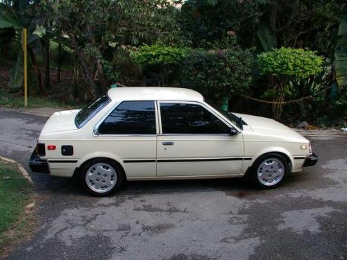 Photo of a 1982-1986 Nissan Sentra in Mint White (paint color code 002)