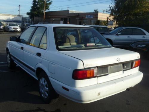 Photo of a 1991-1994 Nissan Sentra in Vail White (paint color code 531)