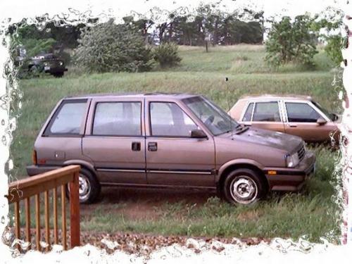 Photo of a 1986 Nissan Stanza in Beige Metallic (paint color code 373)