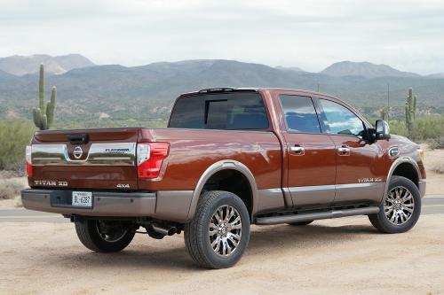 Photo of a 2016-2019 Nissan Titan in Forged Copper Metallic (paint color code CAU)