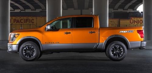 Photo of a 2019 Nissan Titan in Moab Sunset Metallic (paint color code EBB)