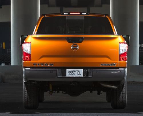 Photo of a 2019 Nissan Titan in Moab Sunset Metallic (paint color code EBB)