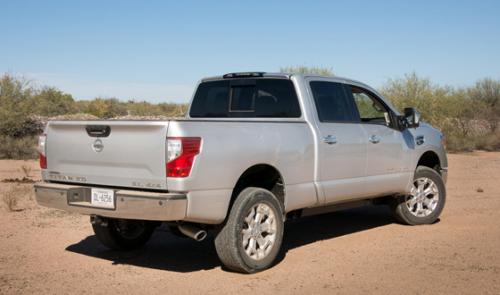 Photo of a 2016-2020 Nissan Titan in Brilliant Silver Metallic (paint color code K23)