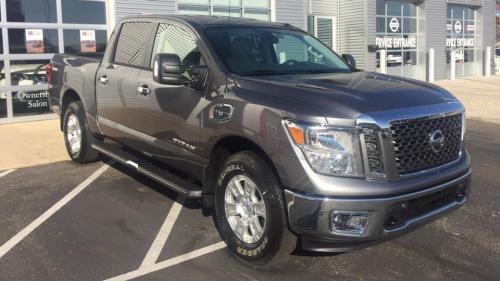 Photo of a 2016-2024 Nissan Titan in Gun Metallic (paint color code KAD)