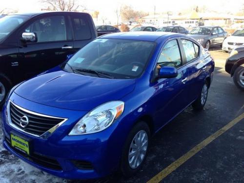 Photo of a 2012-2017 Nissan Versa in Metallic Blue (paint color code B17)