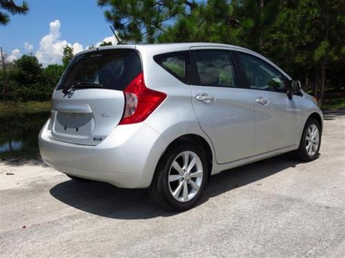 Photo of a 2014-2019 Nissan Versa Note in Brilliant Silver Metallic (paint color code K23)