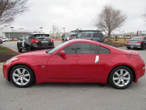 Photo of a 2003-2007 Nissan Z in Redline (paint color code AX6)