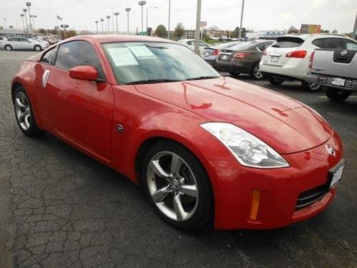 Photo of a 2003-2007 Nissan Z in Redline (paint color code AX6)