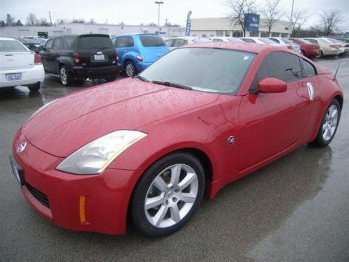 Photo of a 2003-2007 Nissan Z in Redline (paint color code AX6)