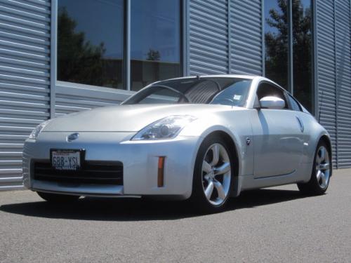 Photo of a 2006-2009 Nissan Z in Silver Alloy (paint color code K23)