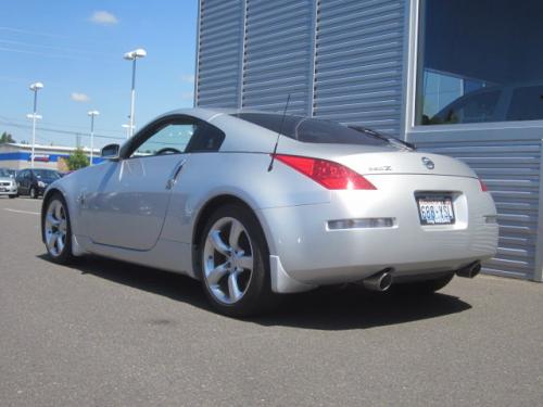 Photo of a 2006-2009 Nissan Z in Silver Alloy (paint color code K23)