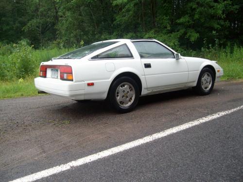 Photo of a 1984-1985 Nissan Z in Mint White (paint color code 002)