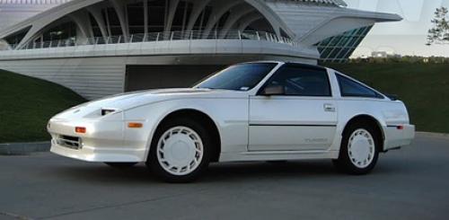 Photo of a 1988-1989 Nissan Z in Moonglow Pearl (paint color code 234)