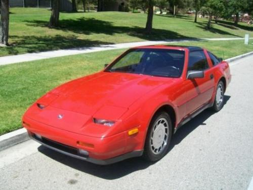 Photo of a 1986-1987 Nissan Z in Hot Red (paint color code 526)