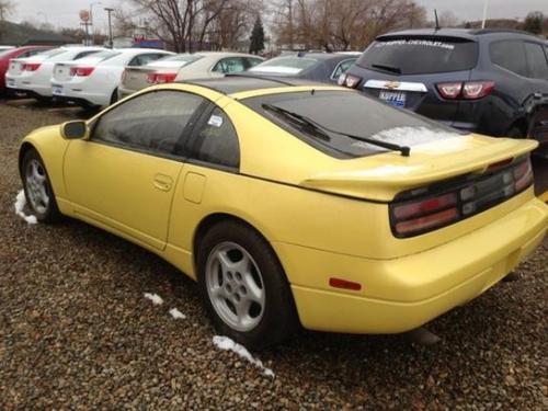 Photo of a 1990-1991 Nissan Z in Yellow Pearlglow (paint color code EH7)