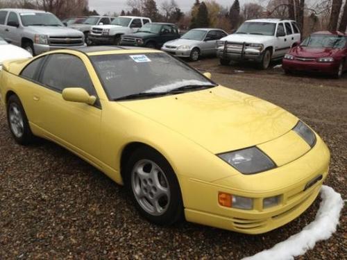 Photo of a 1990-1991 Nissan Z in Yellow Pearlglow (paint color code EH7)