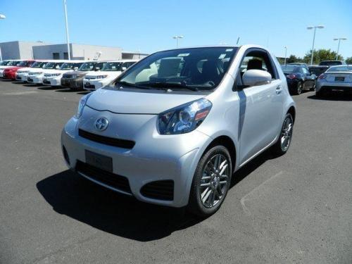 Photo of a 2014 Scion iQ in Silver Ignition (paint color code 1J8)