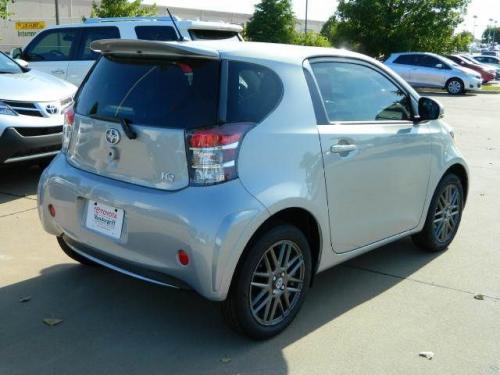 Photo of a 2014 Scion iQ in Silver Ignition (paint color code 1J8)