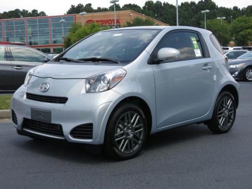 Photo of a 2014 Scion iQ in Silver Ignition (paint color code 1J8)