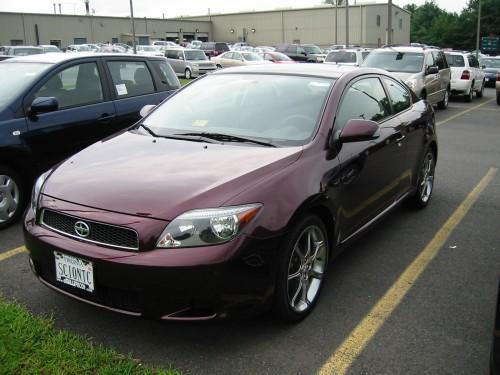 Photo of a 2005-2007 Scion tC in Black Cherry Pearl (paint color code 3P2)