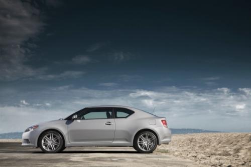 Photo of a 2011-2016 Scion tC in Cement (paint color code 1H5)