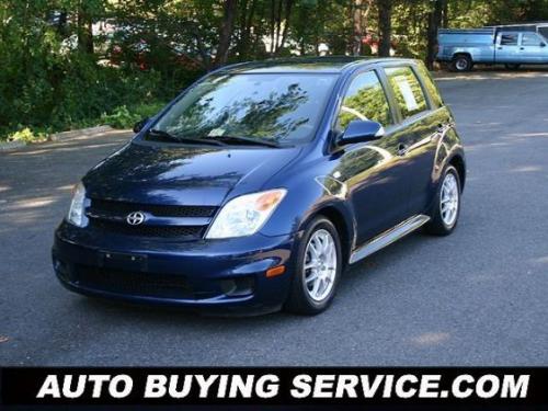 Photo of a 2004-2006 Scion xA in Indigo Ink Pearl (paint color code 8P4)